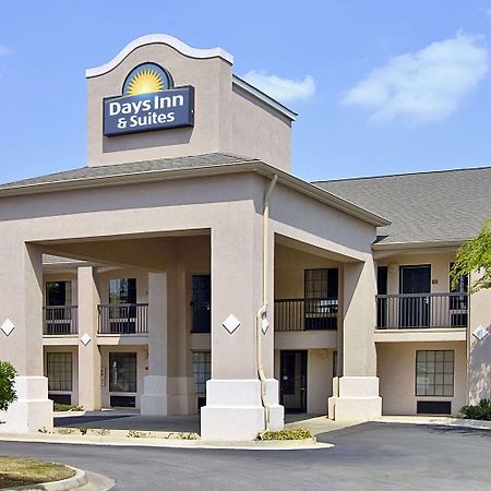 Days Inn & Suites By Wyndham Fort Valley Esterno foto
